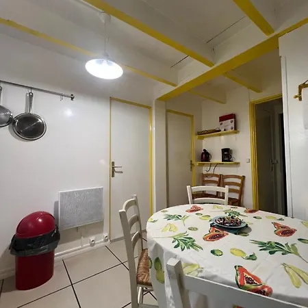 Le 180 Cinq Tolón